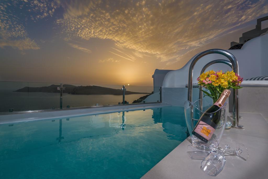 Elite Luxury Suites Oía Dış mekan fotoğraf